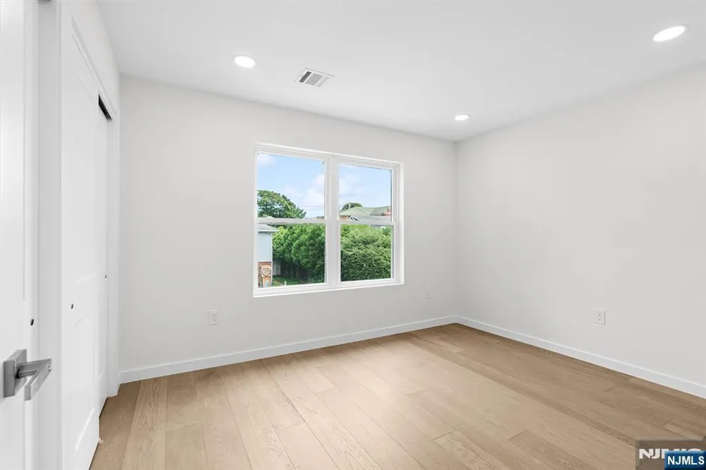 2-25 Kenneth Avenue Fair Lawn, NJ 07410
