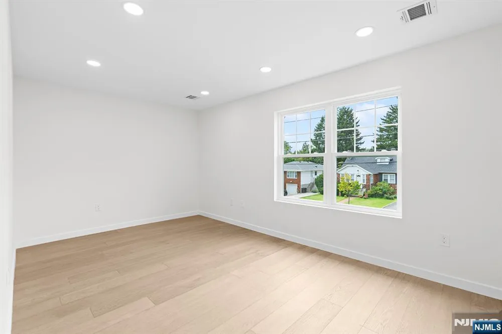 2-25 Kenneth Avenue Fair Lawn, NJ 07410