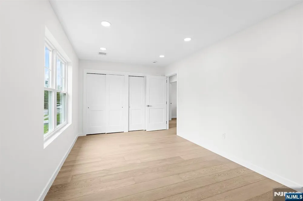 2-25 Kenneth Avenue Fair Lawn, NJ 07410