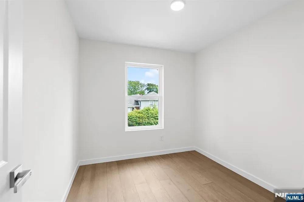 2-25 Kenneth Avenue Fair Lawn, NJ 07410