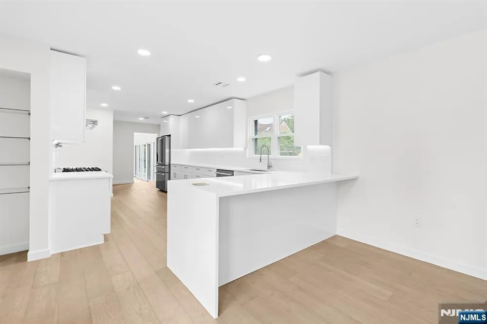 2-25 Kenneth Avenue Fair Lawn, NJ 07410