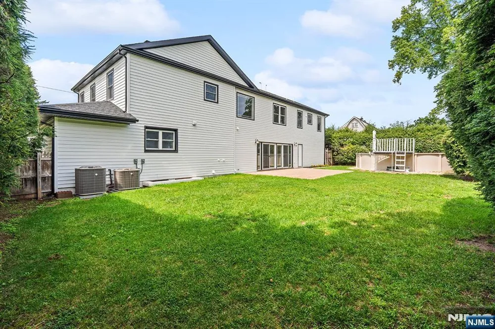 2-25 Kenneth Avenue Fair Lawn, NJ 07410