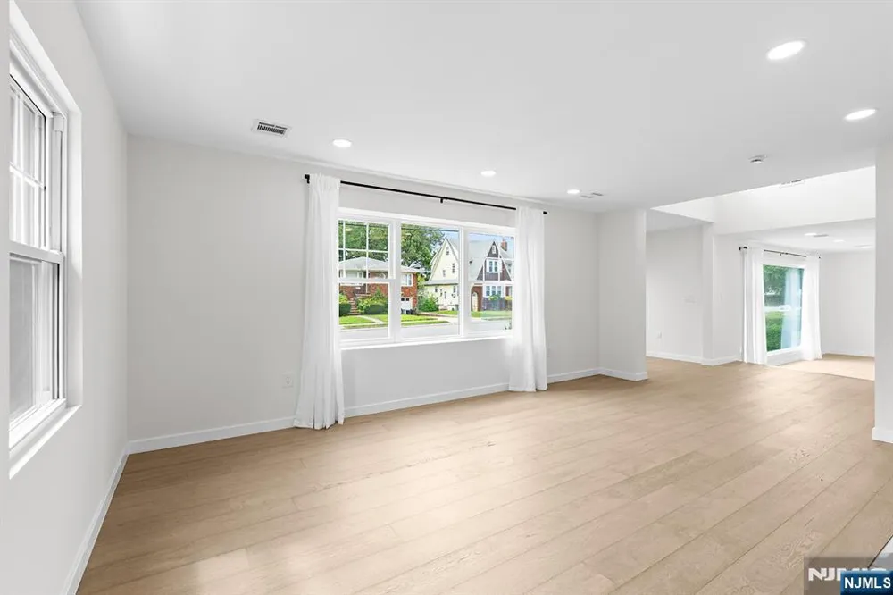 2-25 Kenneth Avenue Fair Lawn, NJ 07410