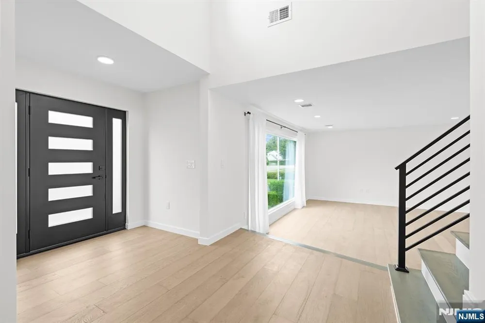 2-25 Kenneth Avenue Fair Lawn, NJ 07410
