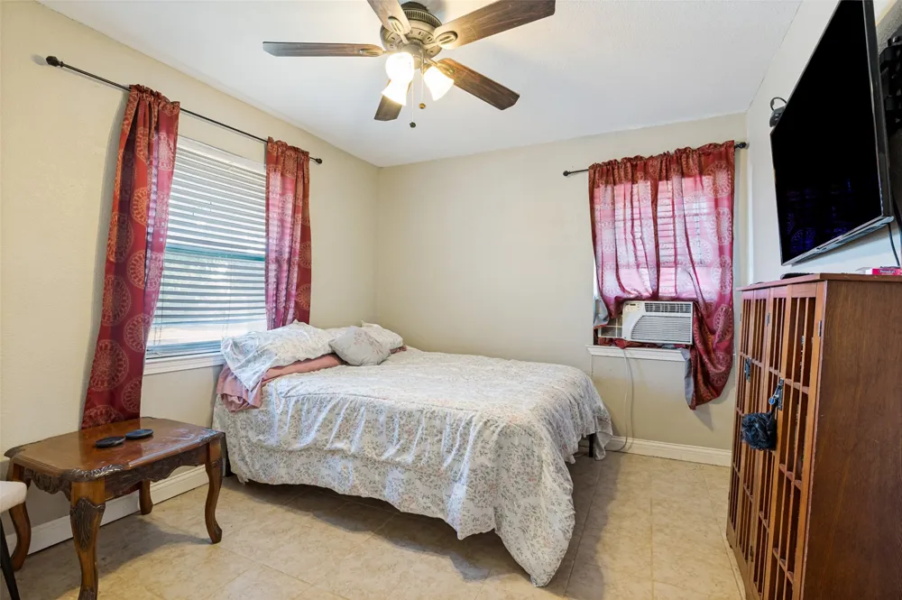 3802 Yellowstone Street Irving, TX 75062