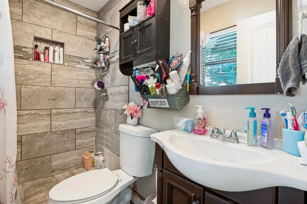 3802 Yellowstone Street Irving, TX 75062