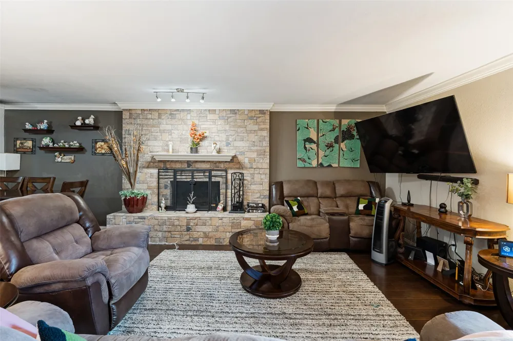 3802 Yellowstone Street Irving, TX 75062