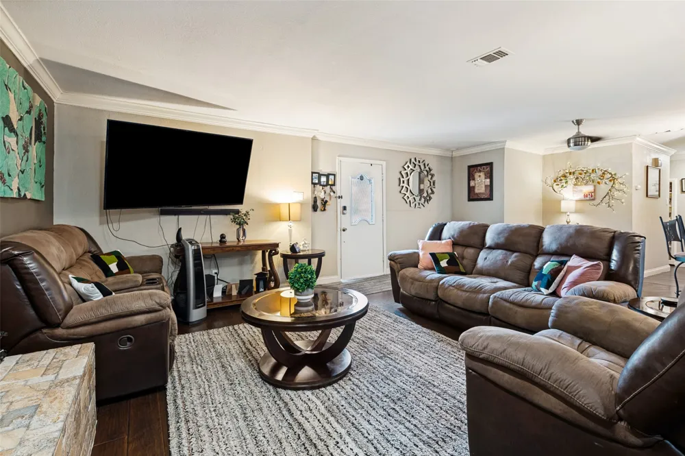 3802 Yellowstone Street Irving, TX 75062