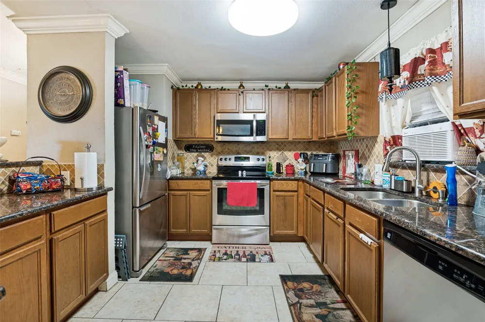 3802 Yellowstone Street Irving, TX 75062