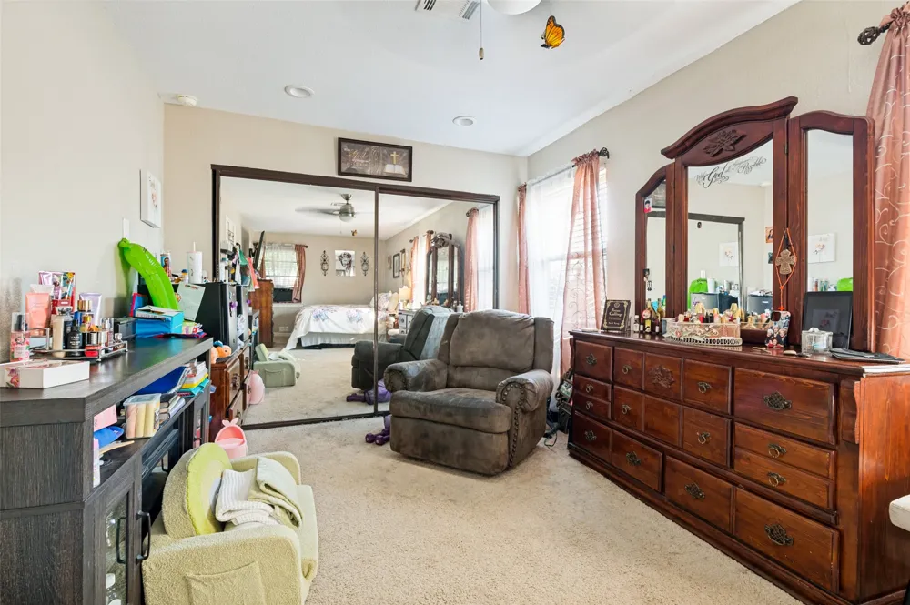 3802 Yellowstone Street Irving, TX 75062