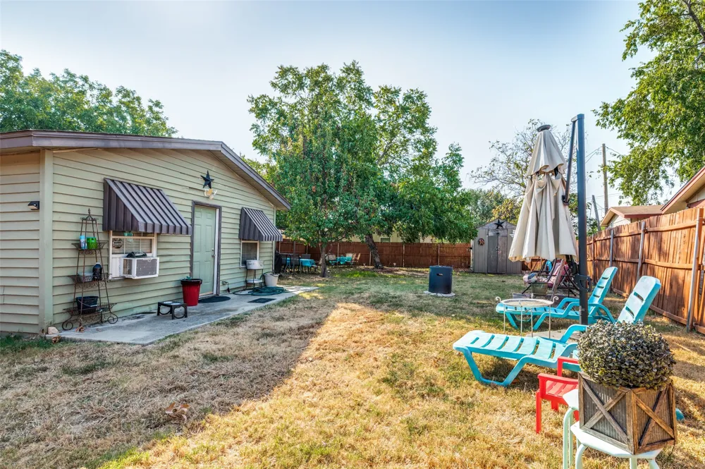 3802 Yellowstone Street Irving, TX 75062