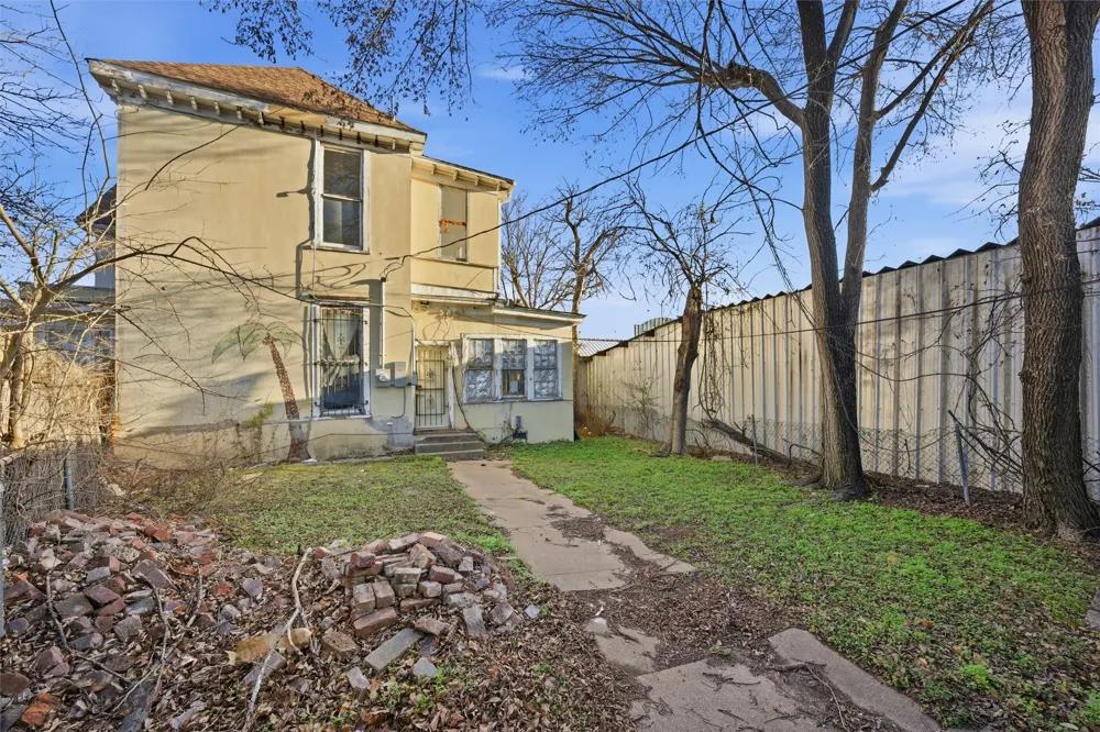 1601 Columbus Avenue Waco, TX 76701