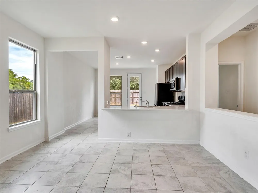 6011 Whitewing Road Rosenberg, TX 77469