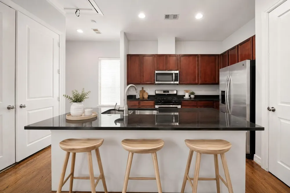 3848 Center Street Houston, TX 77007