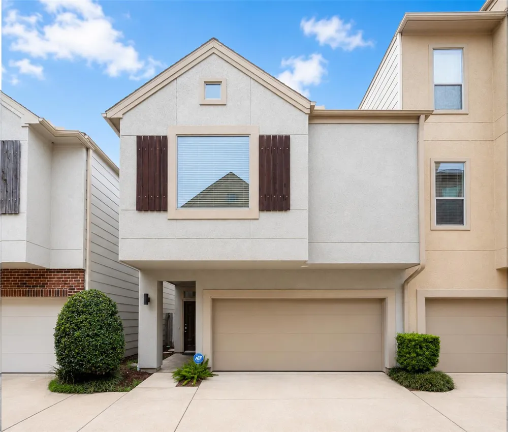 3848 Center Street Houston, TX 77007