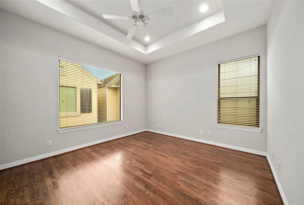 3848 Center Street Houston, TX 77007