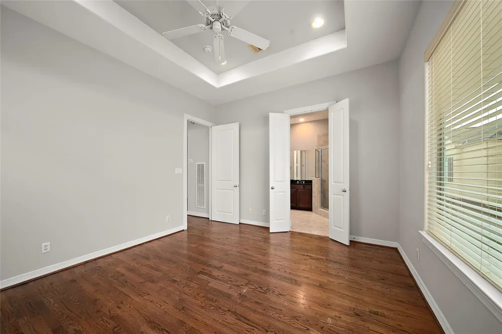 3848 Center Street Houston, TX 77007