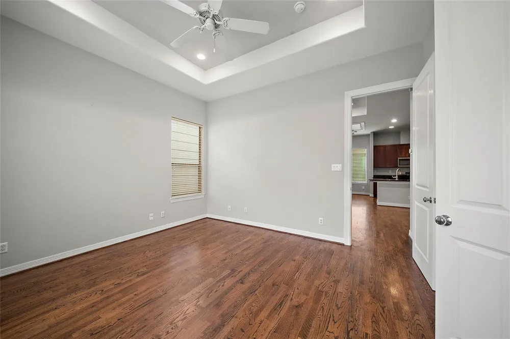 3848 Center Street Houston, TX 77007