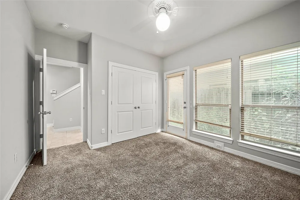 3848 Center Street Houston, TX 77007
