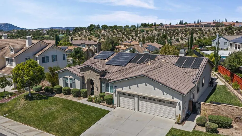 33982 Baystone Street Temecula, CA 92592