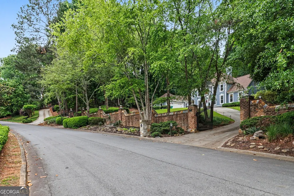 590 Valley Hall DR Atlanta, GA 30350