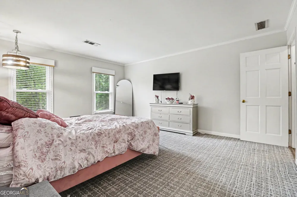 590 Valley Hall DR Atlanta, GA 30350
