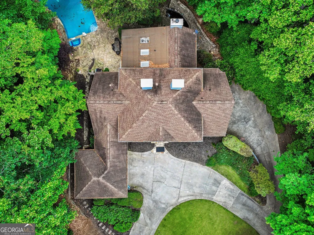 590 Valley Hall DR Atlanta, GA 30350