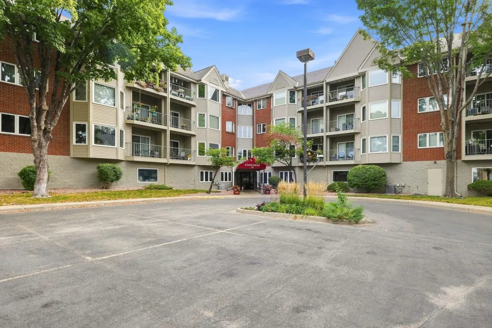 32 11th Avenue S #216 Hopkins, MN 55343