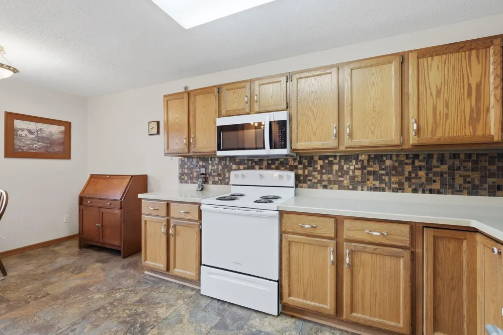 32 11th Avenue S #216 Hopkins, MN 55343