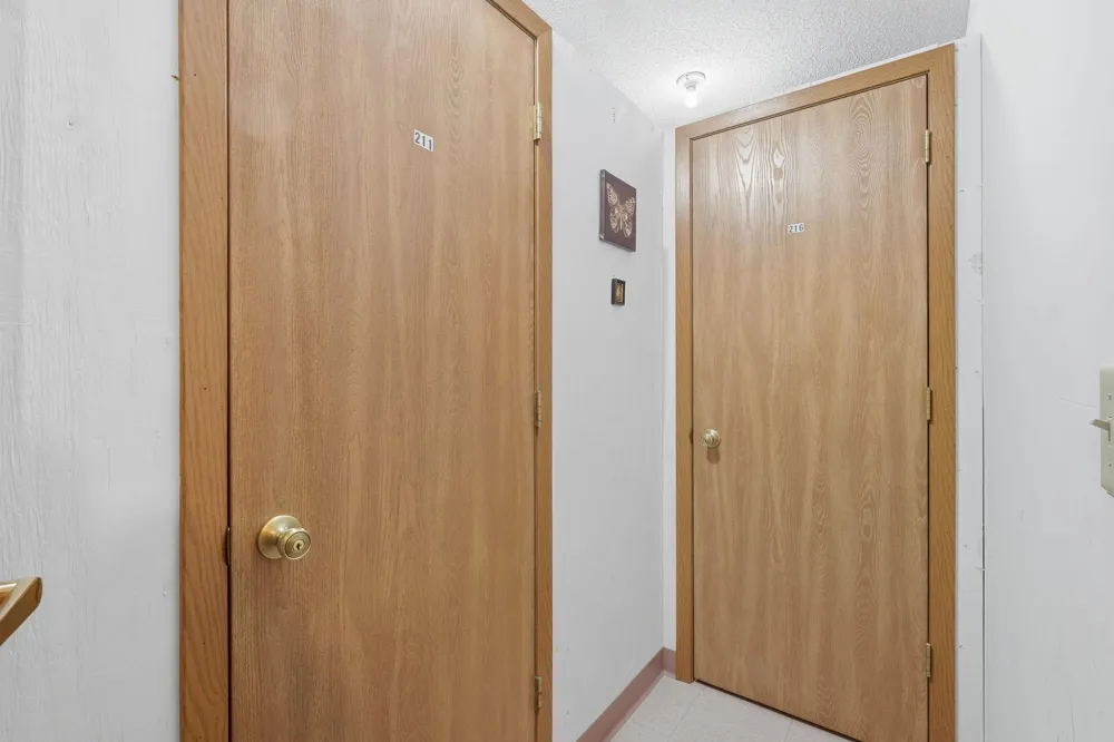 32 11th Avenue S #216 Hopkins, MN 55343