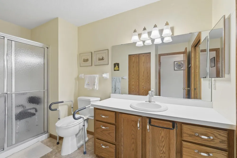 32 11th Avenue S #216 Hopkins, MN 55343