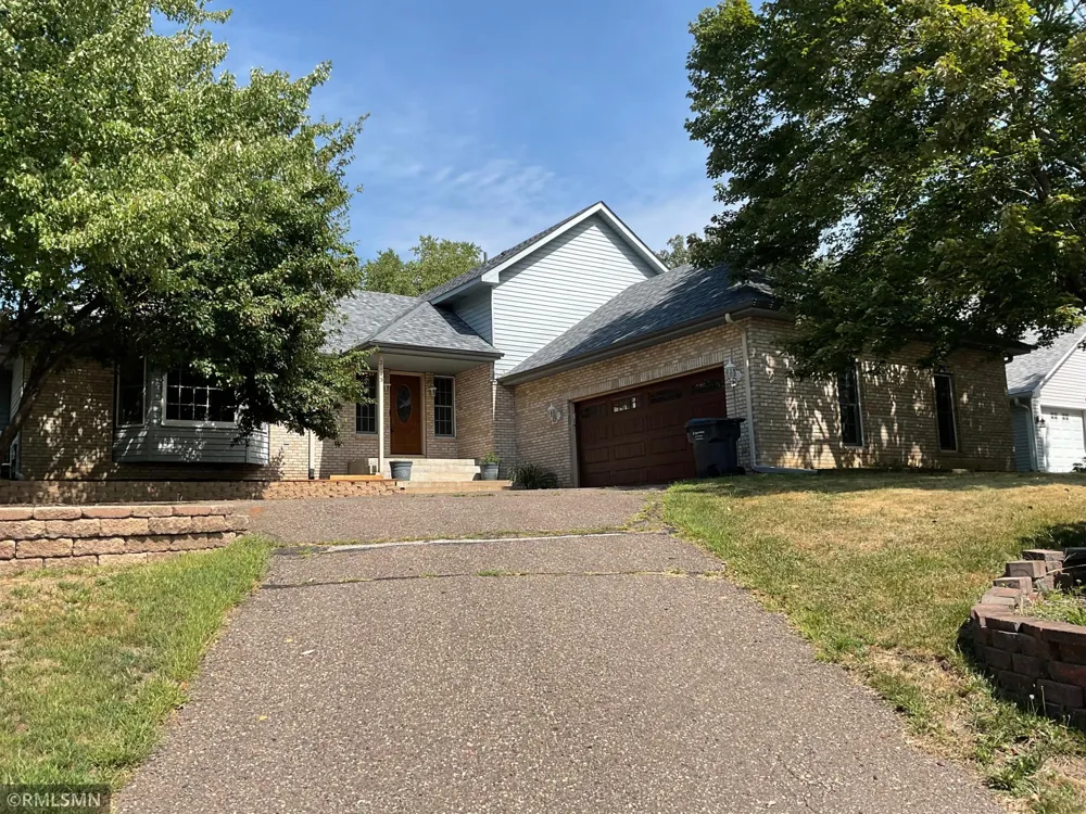 2145 14th Avenue E North Saint Paul, MN 55109