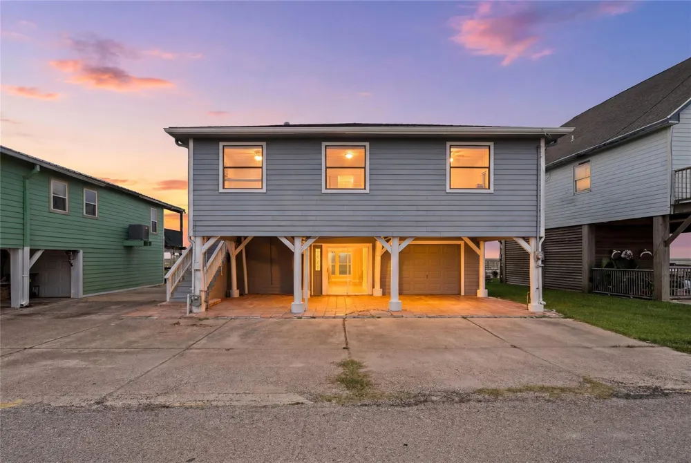 645 3rd Street San Leon, TX 77539