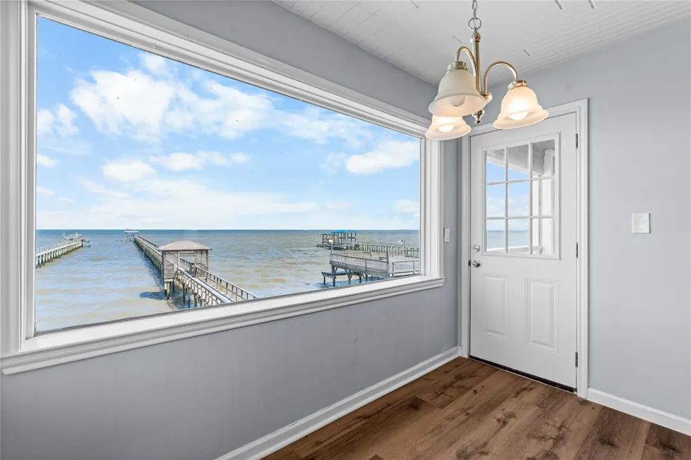 645 3rd Street San Leon, TX 77539
