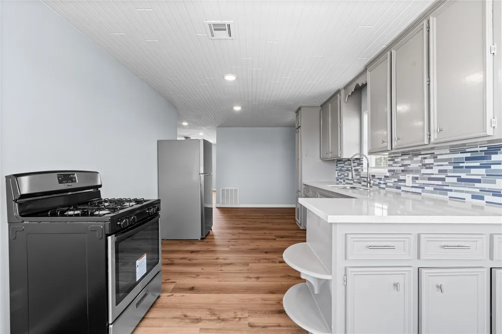 645 3rd Street San Leon, TX 77539