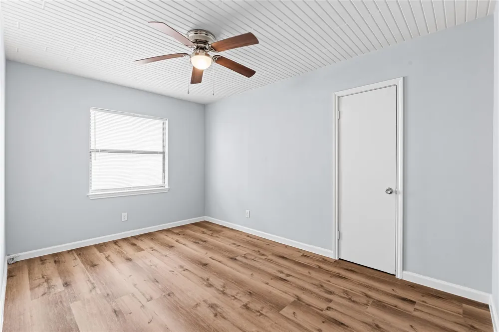 645 3rd Street San Leon, TX 77539
