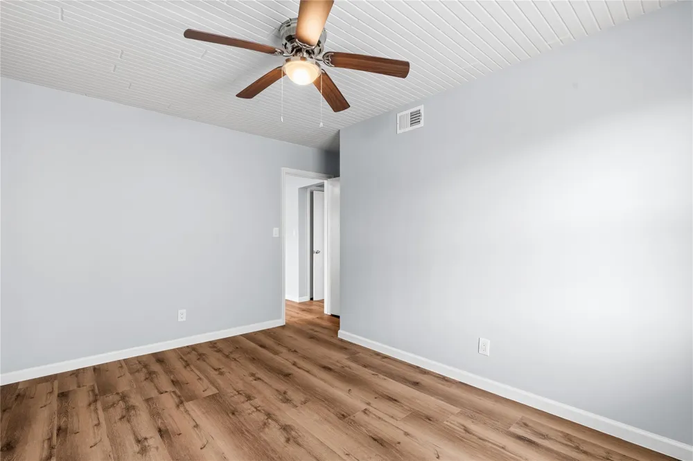 645 3rd Street San Leon, TX 77539