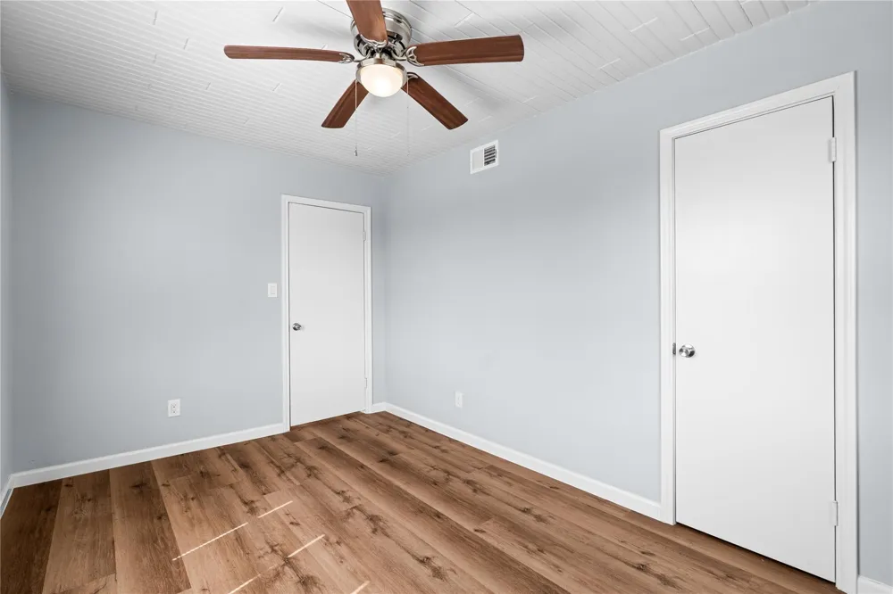 645 3rd Street San Leon, TX 77539