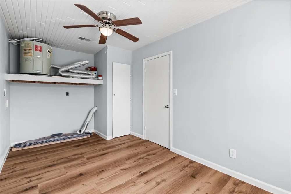 645 3rd Street San Leon, TX 77539
