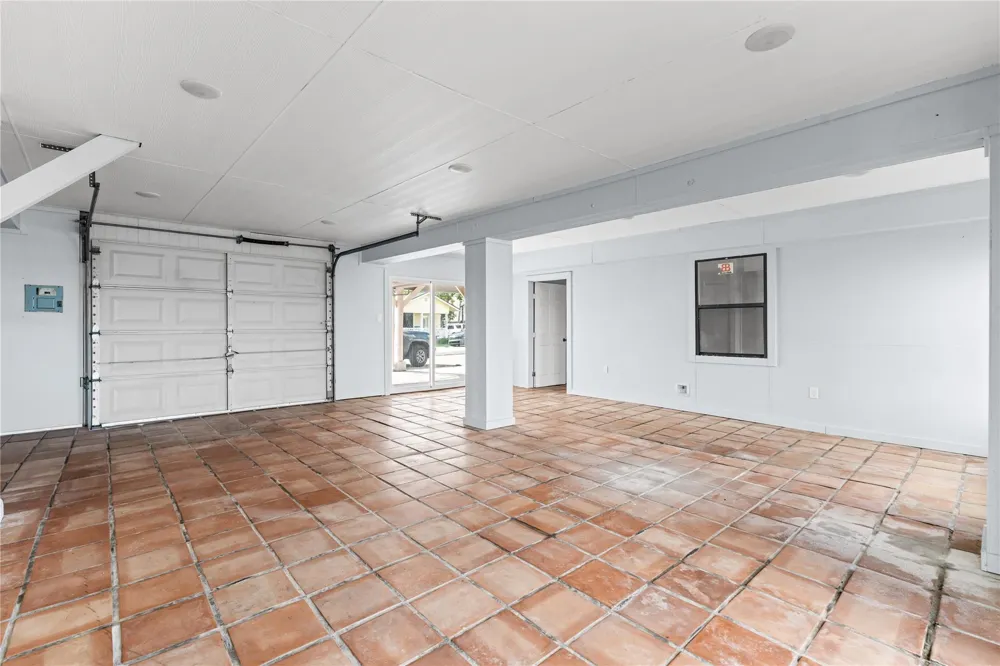 645 3rd Street San Leon, TX 77539