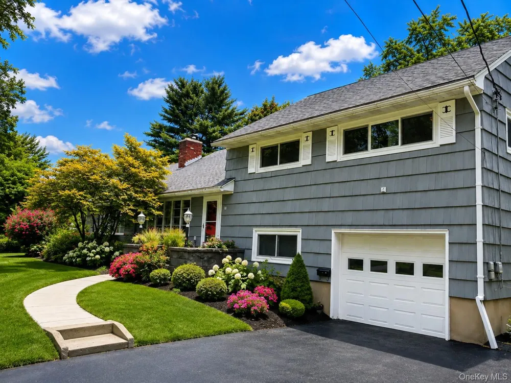 10 Eastland Avenue Call Listing Agent, NY 12078
