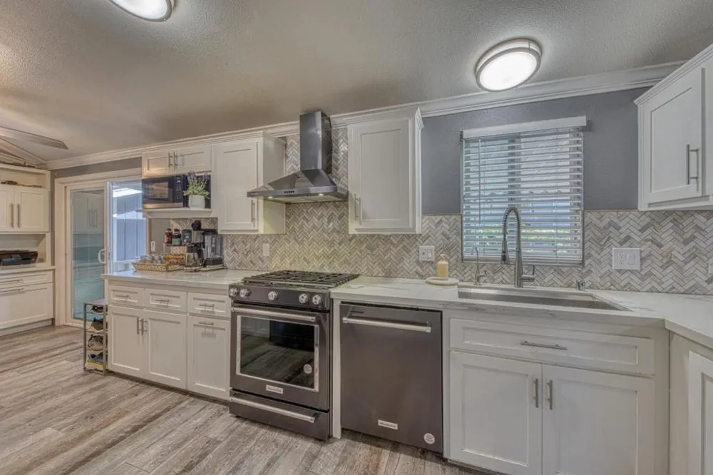 255 E Bolivar Street #174 Salinas, CA 93906
