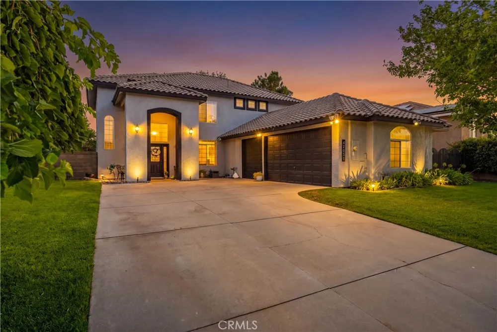 42031 Crestland Lancaster, CA 93536