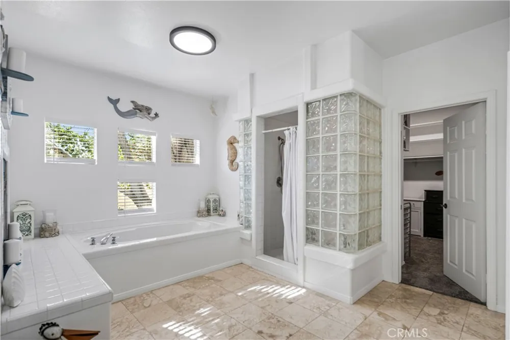 42031 Crestland Lancaster, CA 93536