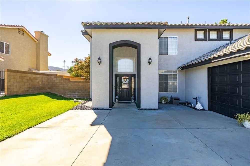 42031 Crestland Lancaster, CA 93536