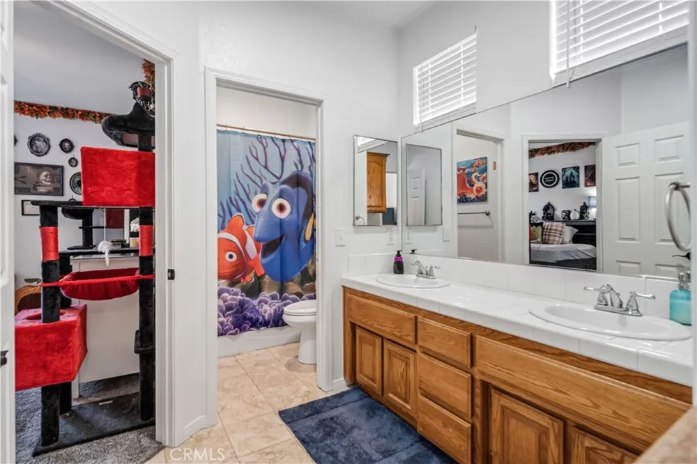42031 Crestland Lancaster, CA 93536