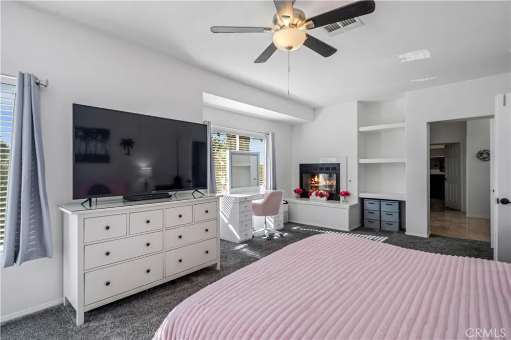 42031 Crestland Lancaster, CA 93536