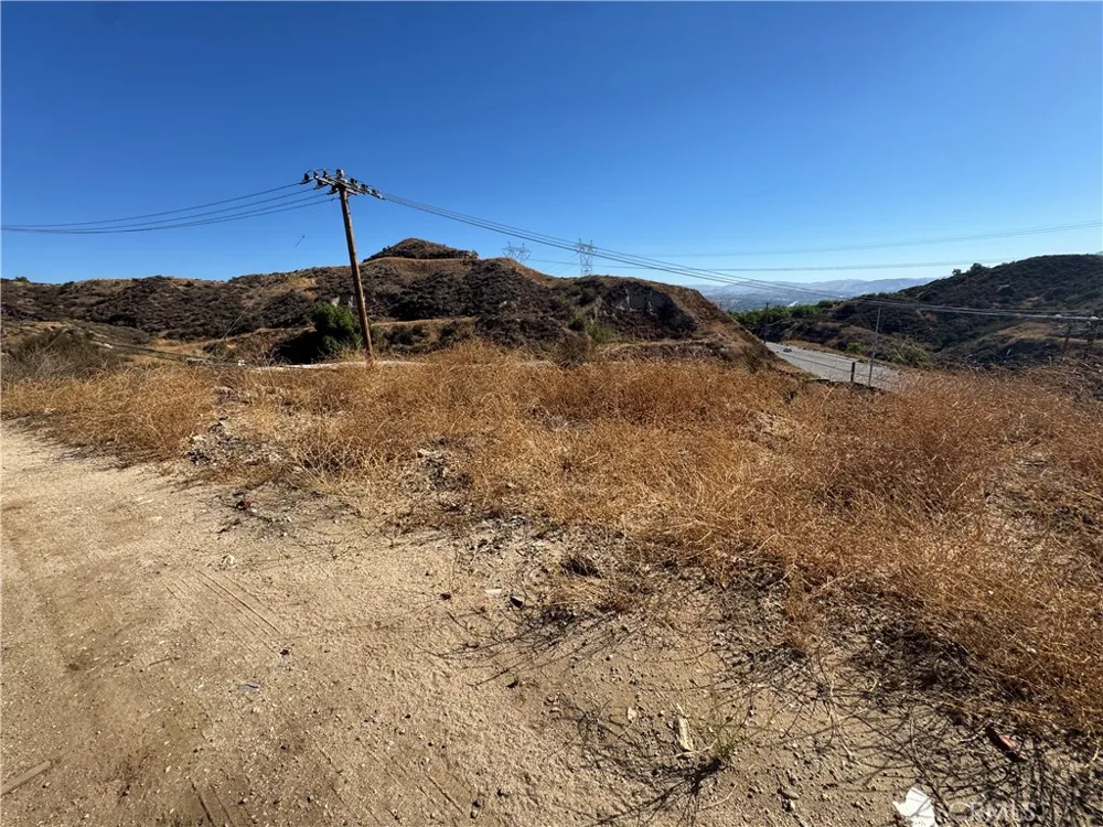 Golden & Sierra Hwy Newhall, CA 91321