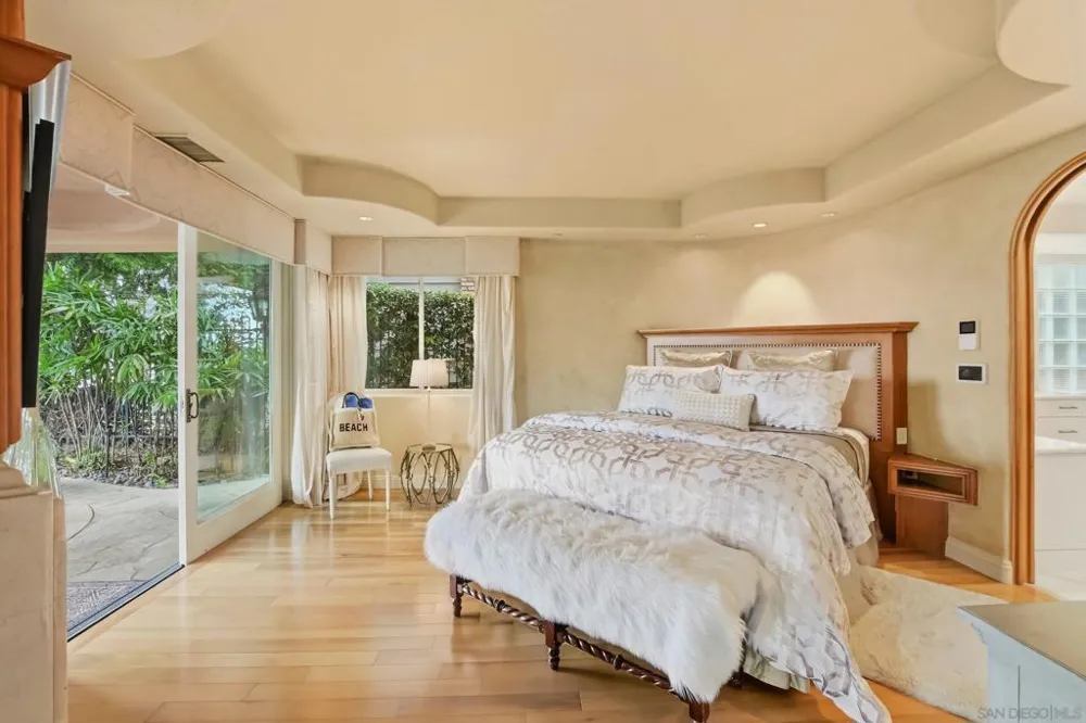 741 Rosecrans San Diego, CA 92106