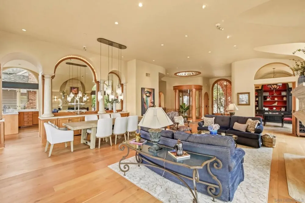 741 Rosecrans San Diego, CA 92106